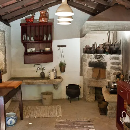 Casa Do Ameal 4*