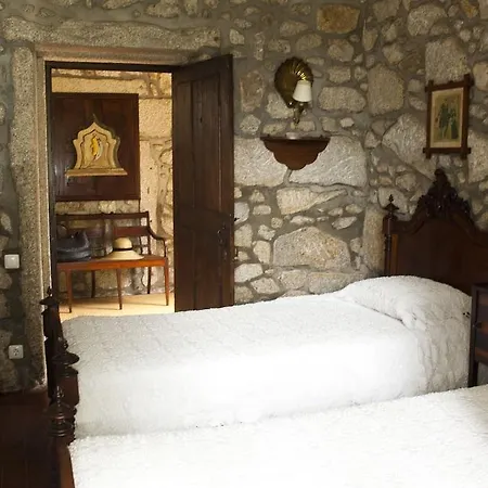 Bed & Breakfast Casa Do Ameal 4*