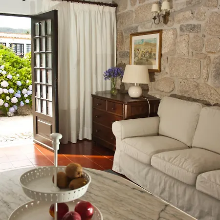 Casa Do Ameal 4*