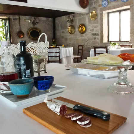Casa Do Ameal Bed and Breakfast